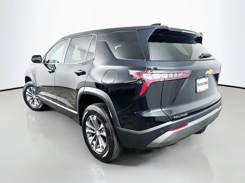 Used 2026 Chevrolet Equinox LT FWD image 5