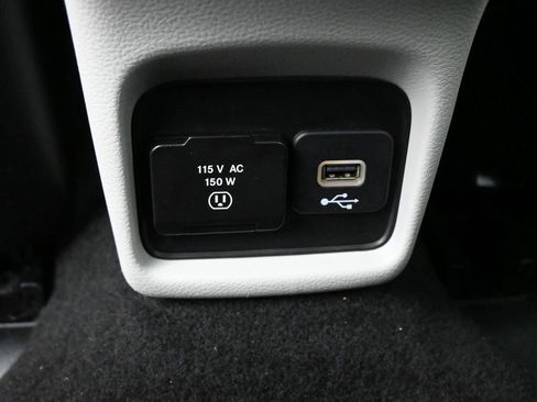 Used 2019 Jeep Compass Latitude w/ Popular Equipment Group FWD image 14