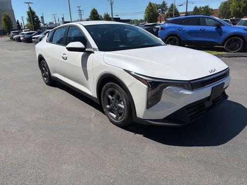 New 2026 Kia K4 FWD image 5