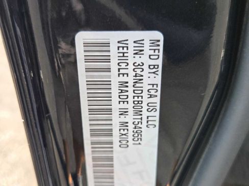 Used 2021 Jeep Compass Latitude w/ Sun and Sound Group AWD/4WD image 22