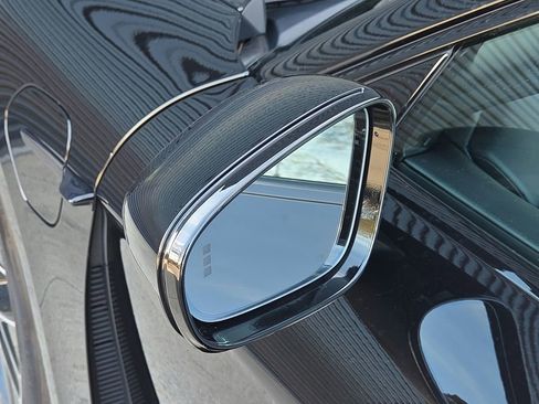 Certified 2025 Porsche Taycan AWD/4WD image 28