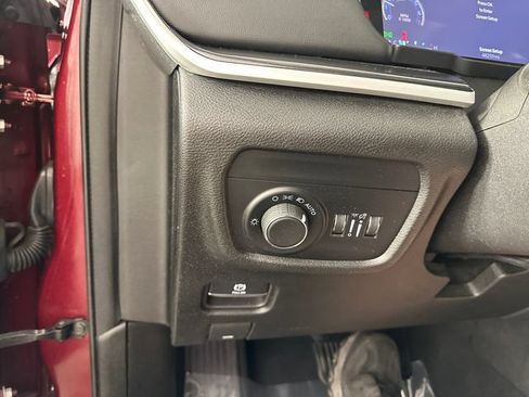Certified 2023 Jeep Grand Cherokee Laredo AWD/4WD image 15
