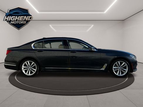 Used 2018 BMW 750i xDrive image 7