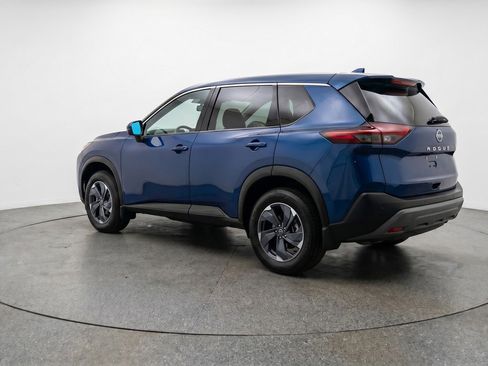 Used 2025 Nissan Rogue SV FWD image 6
