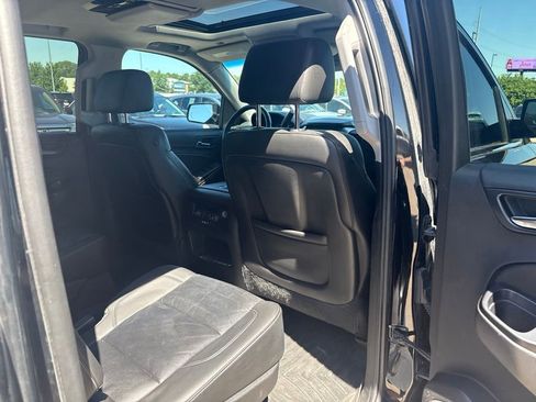 Used 2015 Chevrolet Suburban LT AWD/4WD image 33