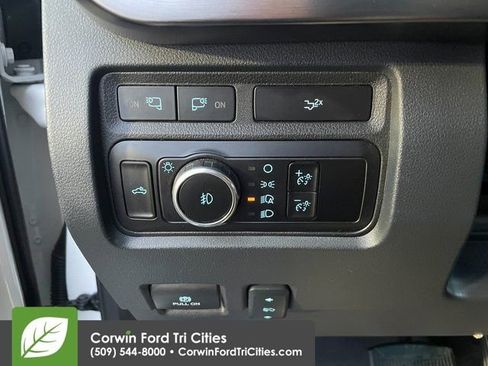 Used 2023 Ford F350 Lariat w/ Chrome Package image 25