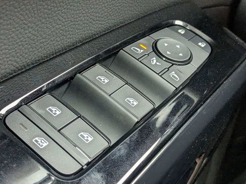 New 2026 Nissan Pathfinder Platinum image 16