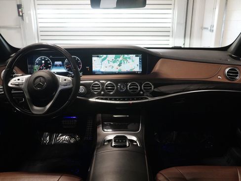 Used 2020 Mercedes-Benz S 560 4MATIC Sedan image 14