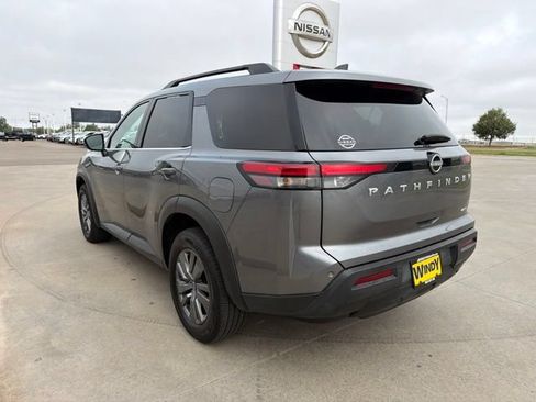 Used 2025 Nissan Pathfinder SV AWD/4WD image 5