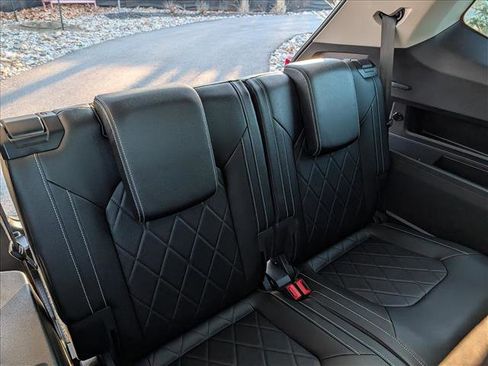 Certified 2025 Volkswagen Atlas SEL Premium R-Line image 20