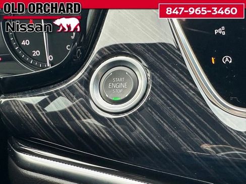 Used 2025 Cadillac XT6 Premium Luxury w/ Technology Package AWD/4WD image 19