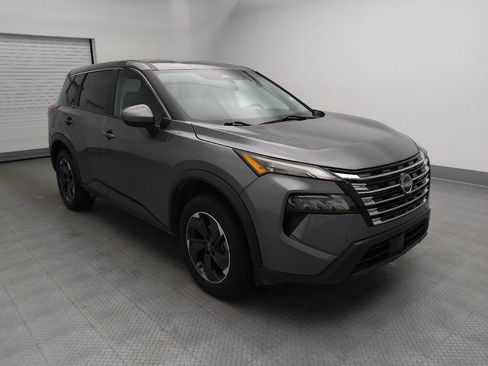 Used 2024 Nissan Rogue SV AWD/4WD image 13
