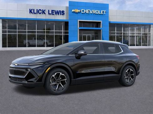 New 2026 Chevrolet Equinox EV LT image 2