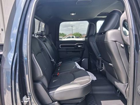 New 2026 RAM 3500 Laramie AWD/4WD image 23