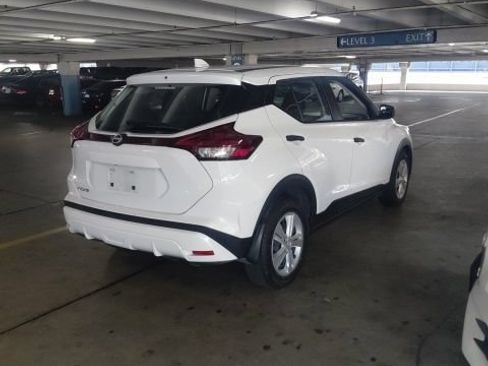 Used 2024 Nissan Kicks S FWD image 4