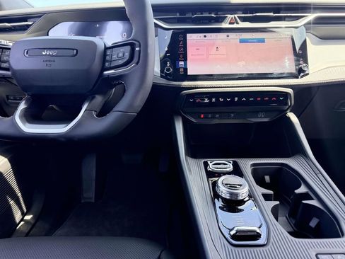 New 2026 Jeep Cherokee Limited AWD/4WD image 25