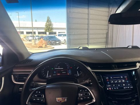 Used 2019 Cadillac XTS Luxury FWD image 27