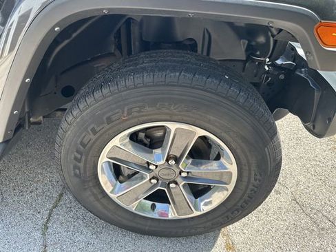 Used 2021 Jeep Wrangler Unlimited Sahara w/ Uconnect 4C Nav & Sound Group AWD/4WD image 13