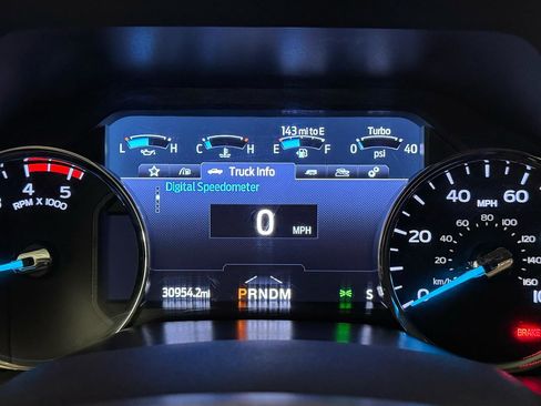 Used 2020 Ford F350 Lariat w/ Chrome Package image 22