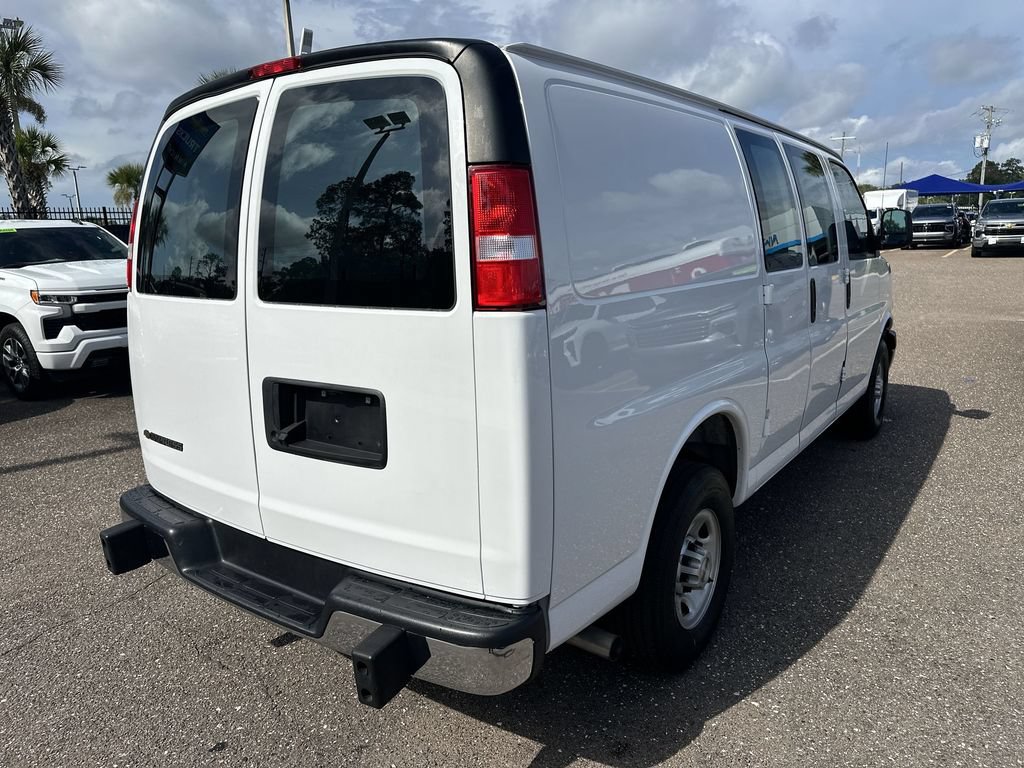 Used 2025 Chevrolet Express 2500 w/ Driver Convenience Package RWD image 16
