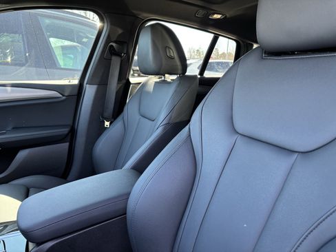 Used 2021 BMW X4 xDrive30i w/ Premium Package image 16