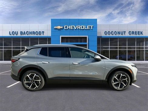 New 2026 Chevrolet Equinox EV LT image 9