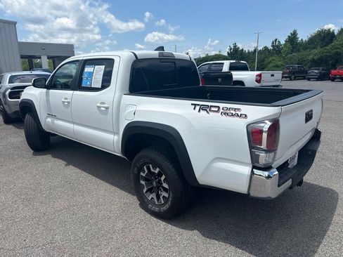 Used 2023 Toyota Tacoma TRD Off-Road RWD image 3
