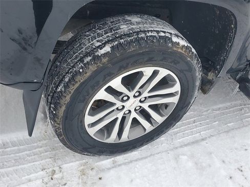 Used 2016 GMC Canyon SLE w/ Nightfall Edition image 5