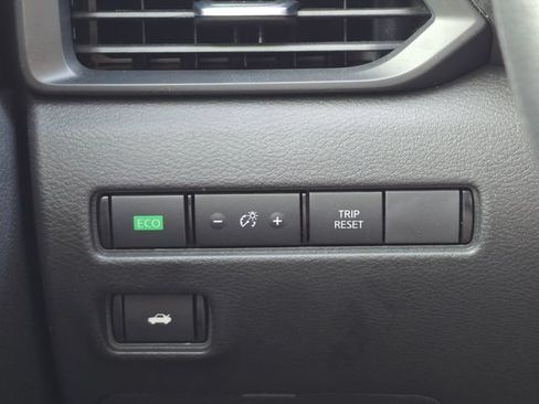 Certified 2025 Nissan Sentra S FWD image 25