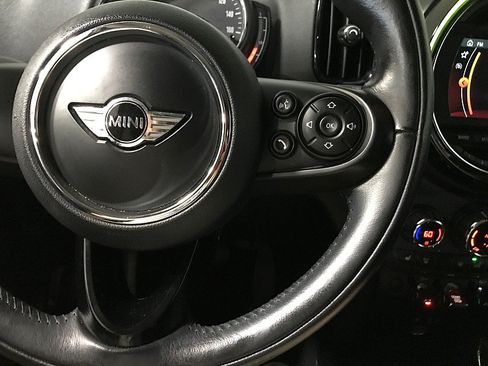 Used 2018 MINI Cooper Countryman FWD image 25