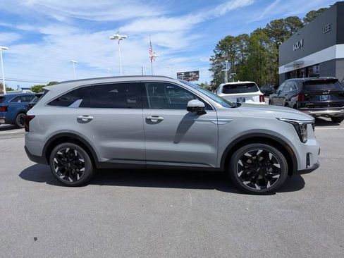 New 2026 Kia Sorento SX FWD image 2