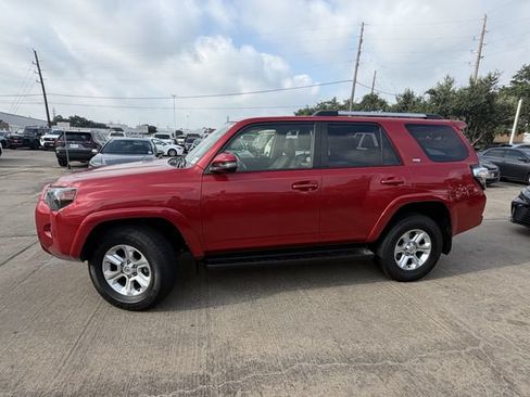Used 2024 Toyota 4Runner SR5 Premium AWD/4WD image 8