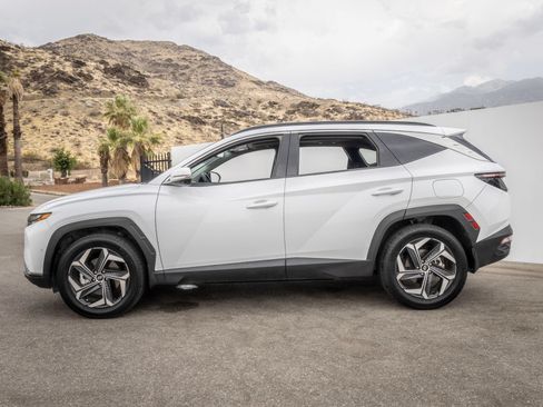 Used 2023 Hyundai Tucson Limited w/ Cargo Package AWD/4WD image 7