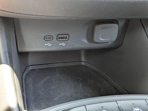 Used 2025 Buick Envista Preferred FWD image 23