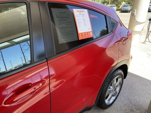 Used 2017 Honda HR-V EX image 55