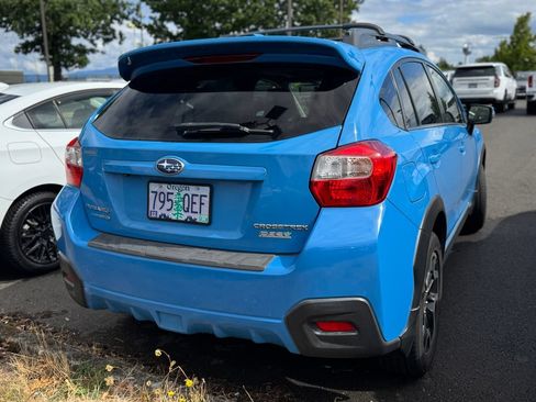 Used 2017 Subaru Crosstrek 2.0i Limited AWD/4WD image 2