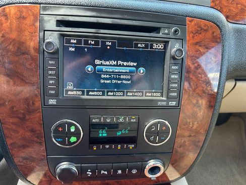 Used 2007 Chevrolet Tahoe LTZ w/ LTZ Preferred Equipment Group AWD/4WD image 59