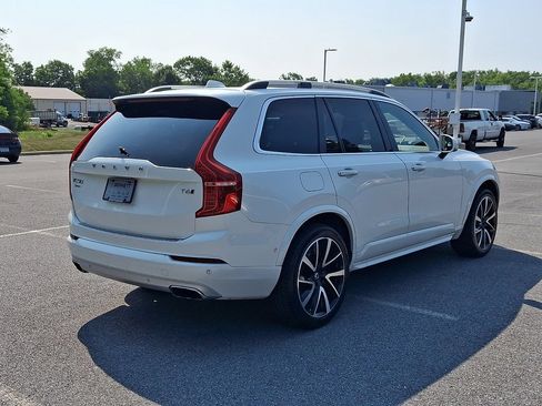 Used 2018 Volvo XC90 T6 Momentum w/ Convenience Package AWD/4WD image 4