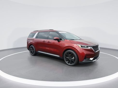 Used 2024 Kia Carnival SX Prestige FWD image 2