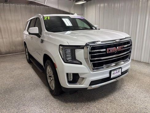 Used 2021 GMC Yukon SLT w/ SLT Premium Package image 3