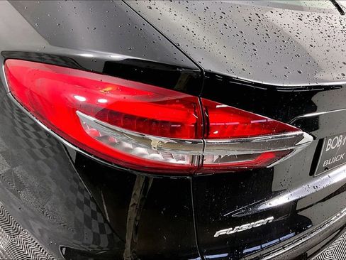 Used 2020 Ford Fusion SE FWD image 20