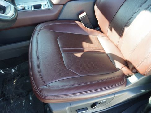 Used 2024 Ford Expedition Max Limited image 9