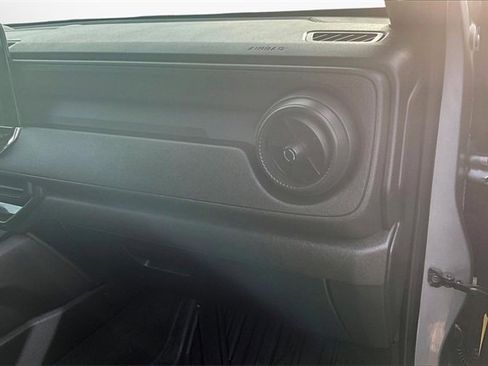 Used 2025 Chevrolet Colorado Trail Boss image 15