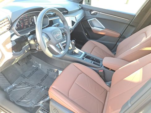 New 2025 Audi Q3 2.0T Premium image 16