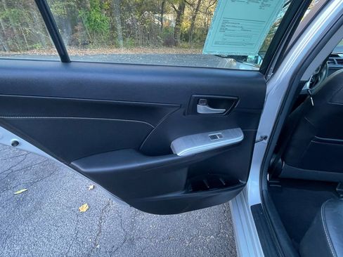 Used 2014 Toyota Camry SE image 19