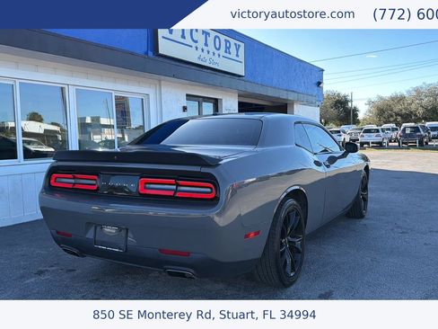 Used 2018 Dodge Challenger SXT w/ Blacktop Package image 8