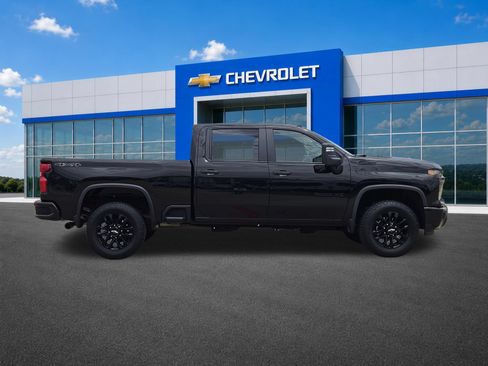 Certified 2025 Chevrolet Silverado 2500 Custom w/ Custom Value Package AWD/4WD image 7