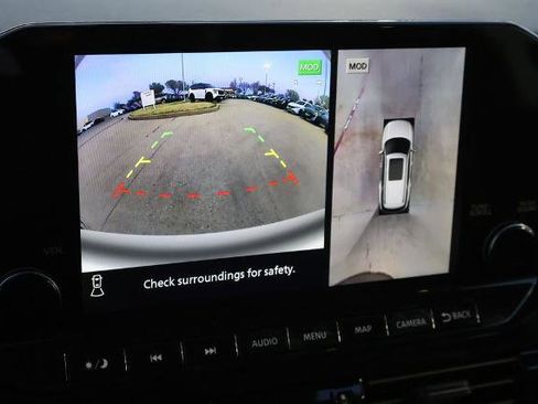 Certified 2025 Nissan Pathfinder SL image 23