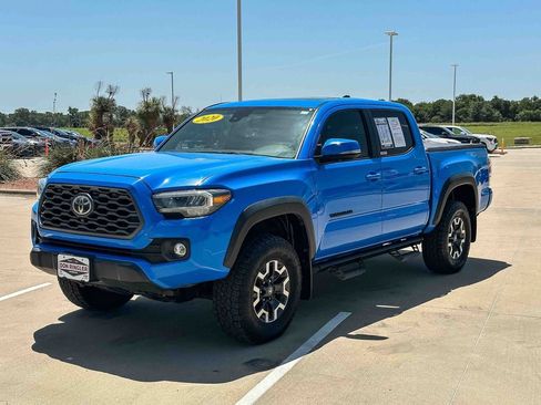 Used 2020 Toyota Tacoma TRD Off-Road w/ TRD Premium Off Road Package AWD/4WD image 7