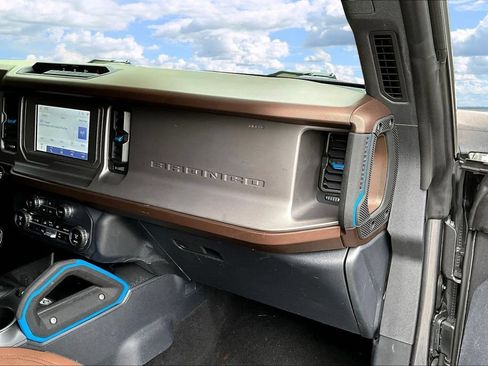 Used 2023 Ford Bronco Outer Banks AWD/4WD image 28